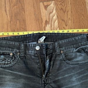 True Religion black thin wale and material men’s corduroys 36 long MCB859K32